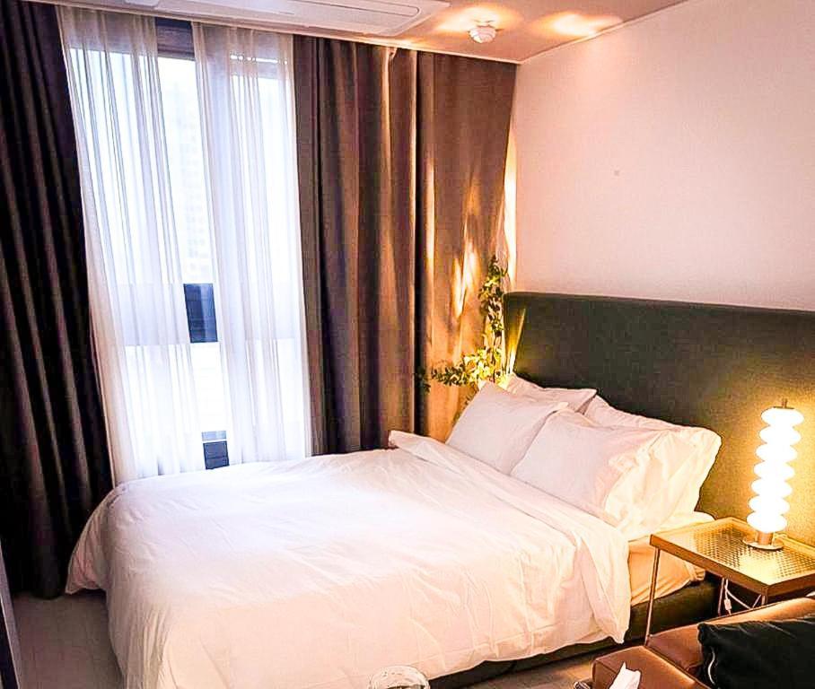 Dongseongro Dsr&U Hotel Room Тегу Екстер'єр фото