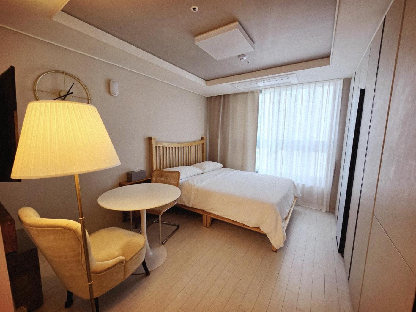 Dongseongro Dsr&U Hotel Room Тегу Екстер'єр фото