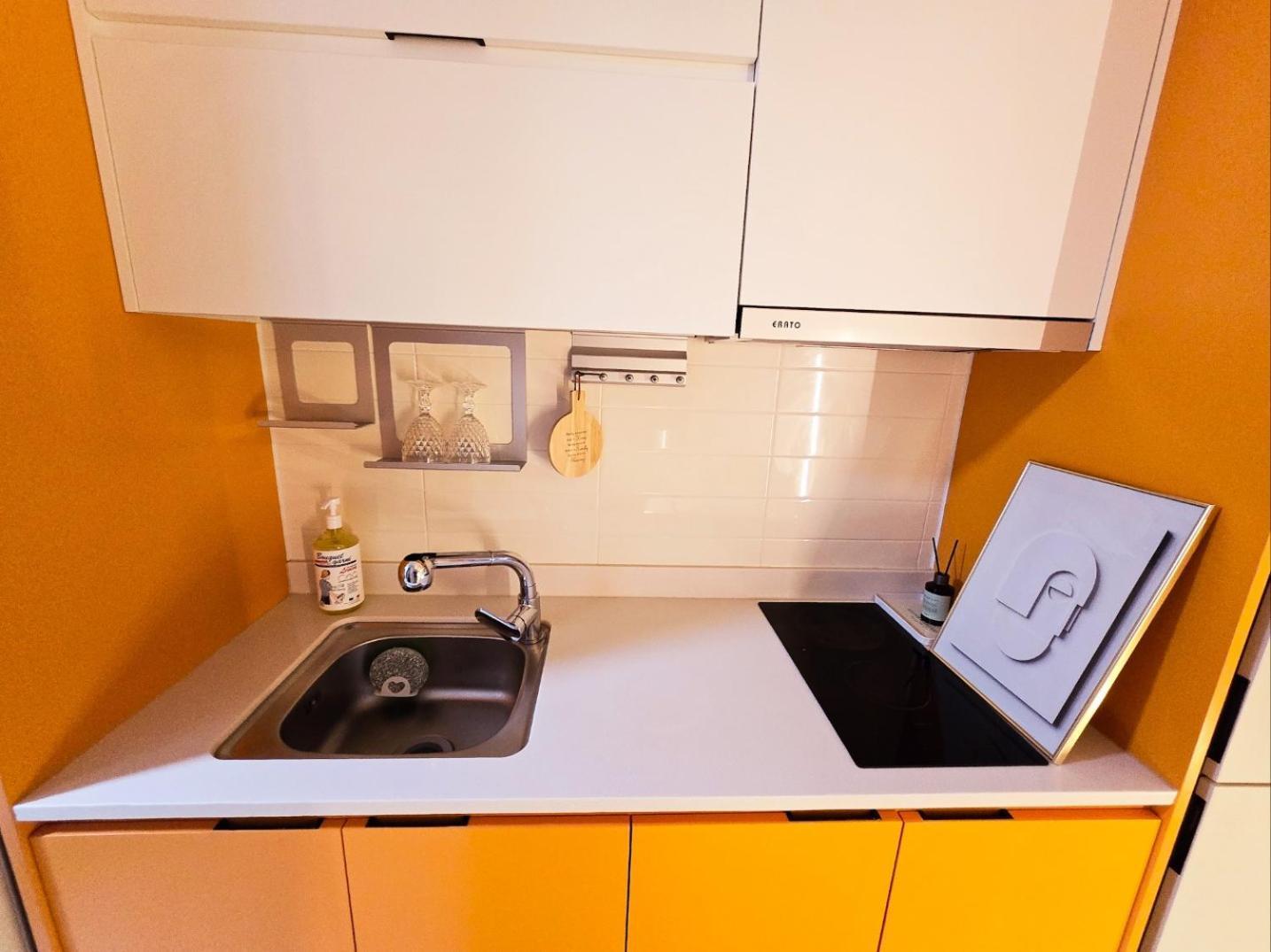 Dongseongro Dsr&U Hotel Room Тегу Екстер'єр фото
