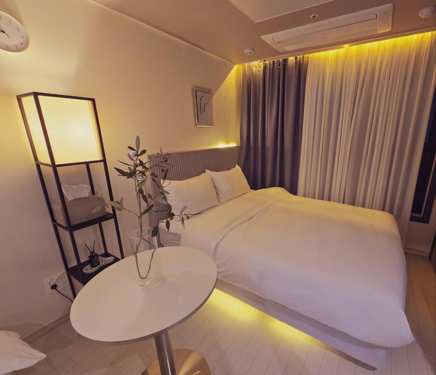 Dongseongro Dsr&U Hotel Room Тегу Екстер'єр фото